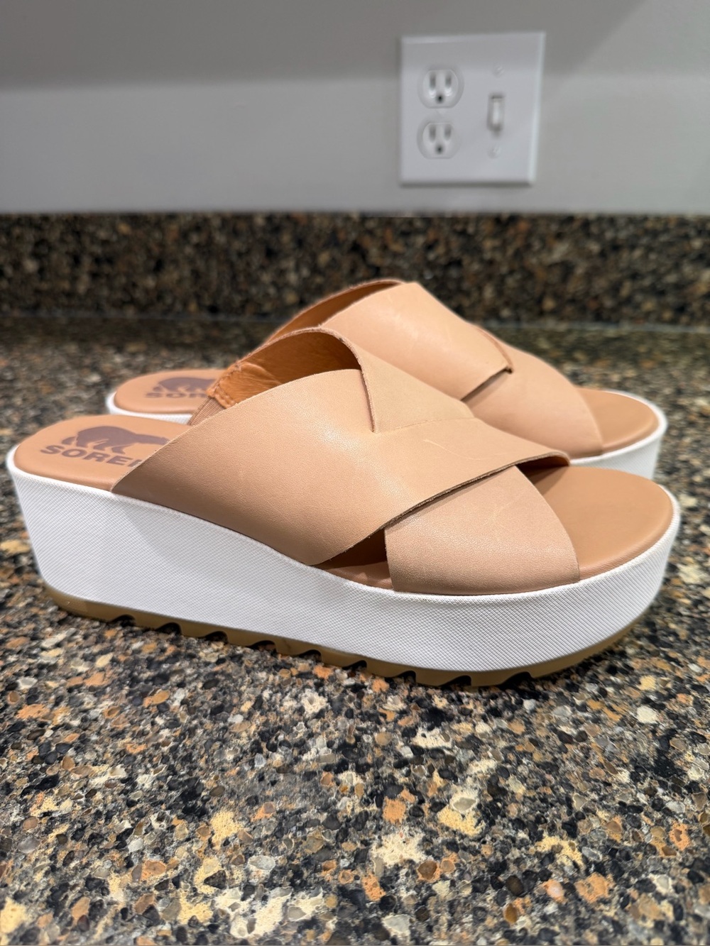 Sorel Women’s Tan Platform Slide Sandals 7.5